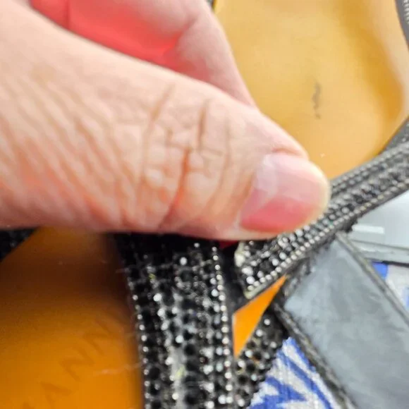 Gianni Bini Avellia Black Jewel Embellished T-Strap Sandals โ Women's Size 8M - Picture 13 of 14